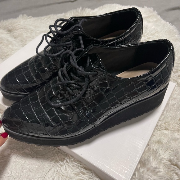 Aldo , black synthetic shiny croco textured loafers . Size 6 1/2 - Picture 3 of 6
